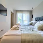Vista Deluxe *