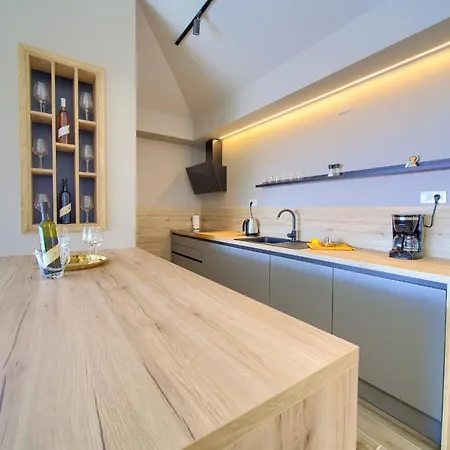 Vista Deluxe Apartment Malinska