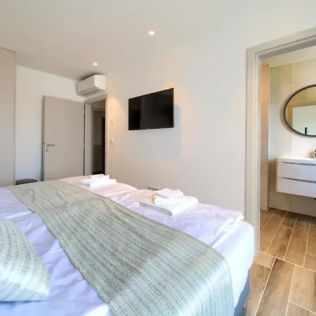 Vista Deluxe Apartment *