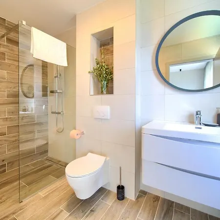 Vista Deluxe Апартаменты Малинска